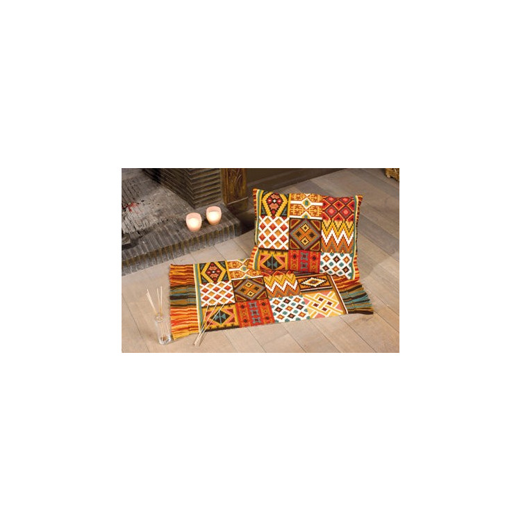 (CLEARANCE SALE) Pillow Patchwork-style ornament PN/0009388