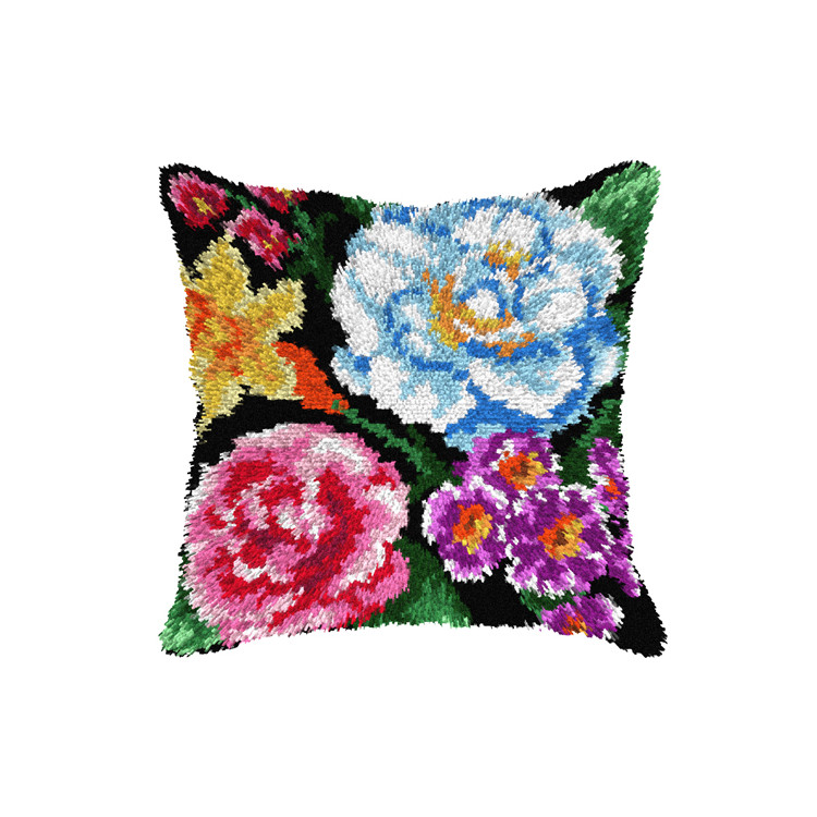 Latch-hook cushion kit Flowers SA4228