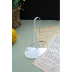 Large oval stand RR-001