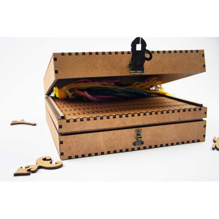 Organizer für Nadeln auf Holzsockel. Nussbaum, 210 Löcher OG-064