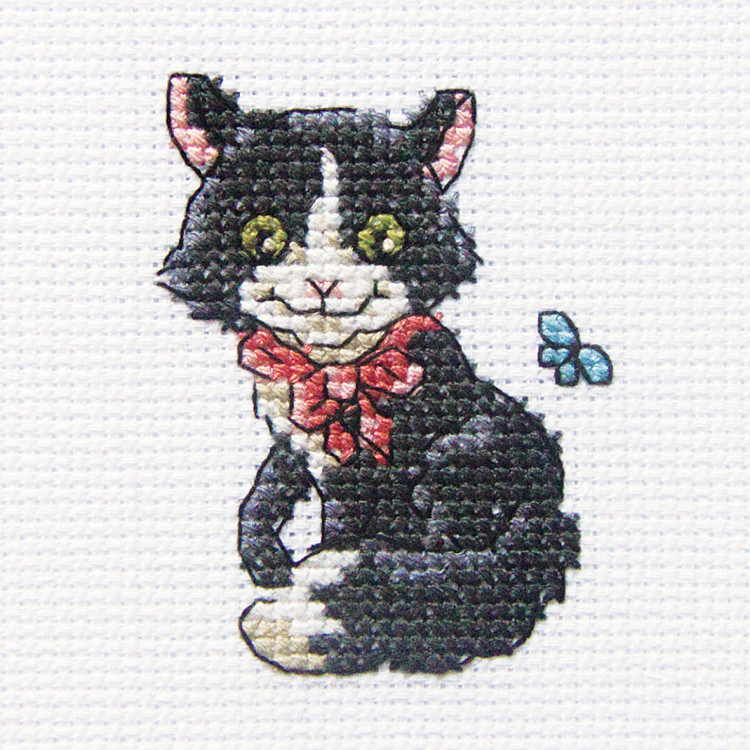 Cross-stitch kit "Fawning Charlie" H232