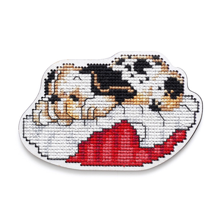 Cross-stitch kit with perforated wooden form EHW032