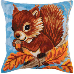 Cushion kit Squirrel with a nut 40 X 40 cm CDA5270