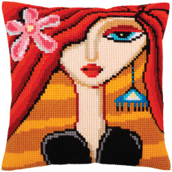 Cushion kit Girl with a turquoise earring  40 X 40 cm CDA5281