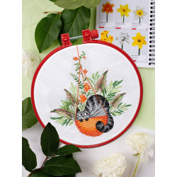 Cross-stitch kits with Hoop Included And in the basket is a cat 15x15 cm AAHM-055