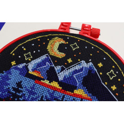 Cross-stitch kits with Hoop Included Around the campfire 17x17 cm AAHM-074