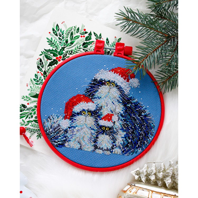 Cross-stitch kits with Hoop Included - Have you called Santa? 15x15 cm AAHM-024