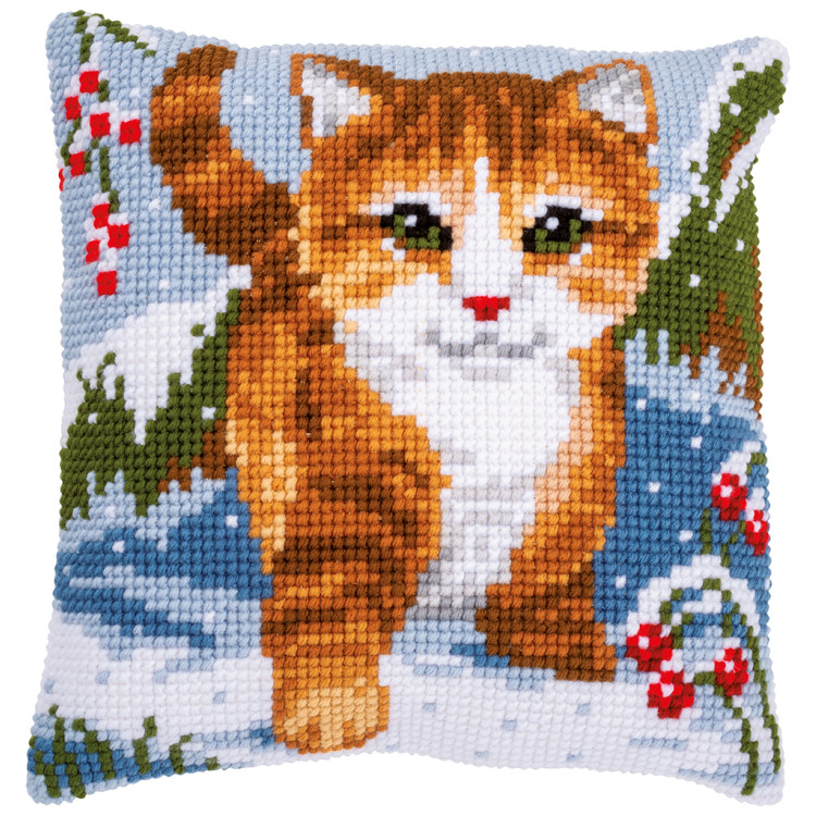 Cross stitch cushion kit Cat in the snow PN/0166625