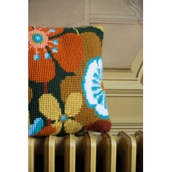 Cross stitch cushion kit Retro flowers PN/0156667