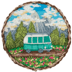 Kryželiu siuvinėjimo rinkinys PANNA "Sagė. Kelionė ratais" 5,5x5,5 cm PJK-2216