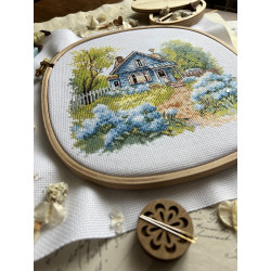 Kryželių siuvinėjimo rinkinys "Šeimos name" 17,5 x 17 cm SANN-37