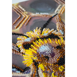 Pagrindinis karoliukų siuvinėjimo rinkinys „Medaus motyvas“ 27x38 cm AAB-950