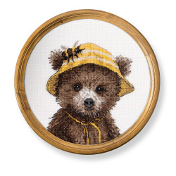Cross stitch kit "Bear the beekeeper" 14.5 x 14.5 cm KL8-584