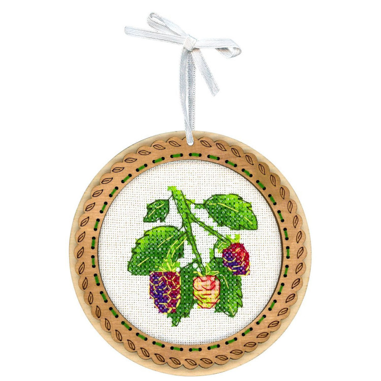 Вышивка крестом на деревянной основе "Миниатюра. Летние ягоды. Ежевика" 10x10 см SO-132