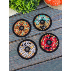 Kreuzstichset "Halloween Donuts. Pins. Magnets" 6x6 cm ST-1075