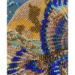 Vidutinio dydžio karoliukų siuvinėjimo rinkinys "Dykumos sparnai" 20x20 cm AAMB-133