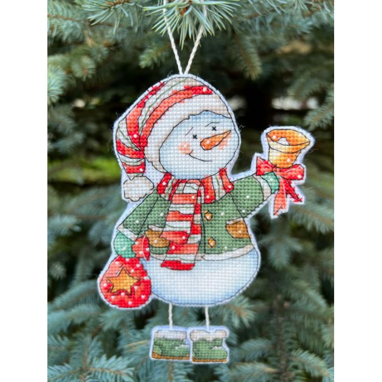 Набор для вышивания крестиком "Снеговик с колокольчиком" 10,5 х 14 см SANS-79