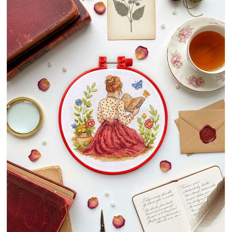 Cross stitch kit "Unfinished story" 15 х 15 cm AAHM-092