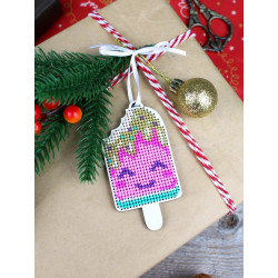 Cross-stich on wooden base"Happy Ice Cream" 9*5 cm SO-162