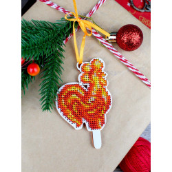 Вышивка на деревянной основе крестиком "Петушок" леденец 10*9 см SO-161