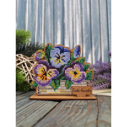 Cross-stich on wooden base"Pansies in a box" 10*11*6 cm SO-152