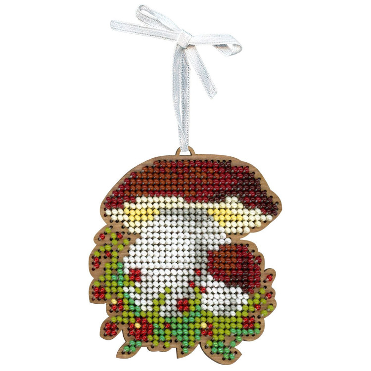Cross-stich on wooden base "Christmas tree decoration. Porcini mushroom" 8*7 cm SO-149
