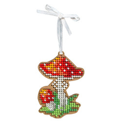 Cross-stich on wooden base "Christmas tree decoration. Little fly agari" 7*5 cm SO-147