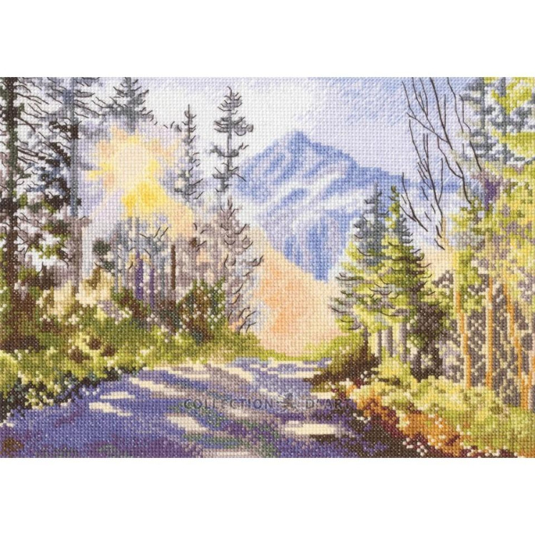Kreuzstichsets "Waldweg zu den Bergen" 27*20 cm RTOM1081
