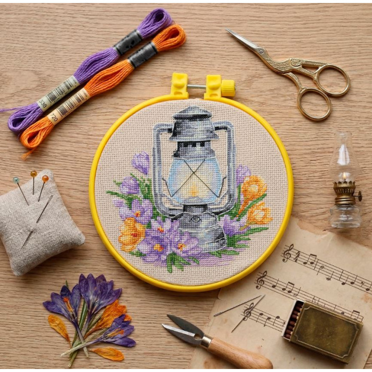 Cross-stitch kit "Spring saffron" 15 х 15 cm AAHM-097