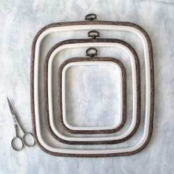 23x25 cm Square flexi hoop (dark brown) 230-13BR