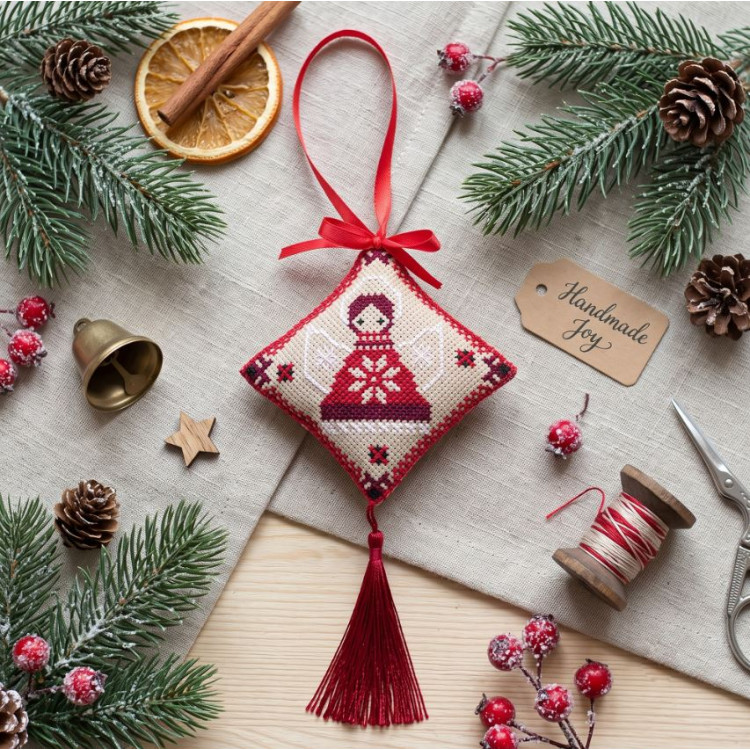 Cross-stitch kits three-dimensional decoration "Festive little angel" AAHT-007