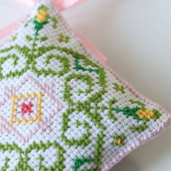 Cross-stitch kits three-dimensional decoration "Morning Star" AAHT-006