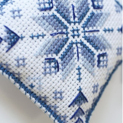 Cross-stitch kits three-dimensional decoration "Frosty Ornament" AAHT-003