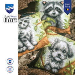 Cross stitch cushion kit "Kitten" 40 x 40 cm PN/0211917