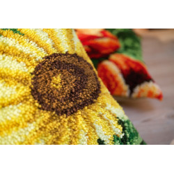 Latch hook cushion kit "Sunflowers" 40 x 40 cm PN/0014176
