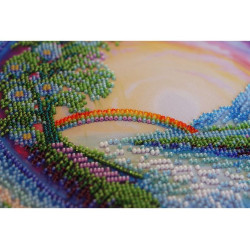 Rinkinys siuvinėjimui karoliukais ant meno drobės "Kristalinė purškimo musė" 30 x 30 cm AAB-658