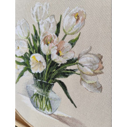 Cross stitch kit "Breathing in the scent of spring" 21×21 cm S1739
