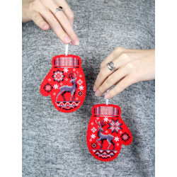 Cross stitch kit "Mittens with deer. Set of 2" 11 x 9 cm ST-1201