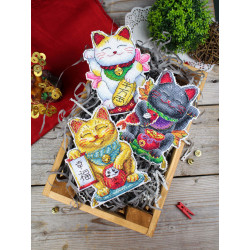 Cross stitch kit "Golden maneki-neko" 13 x 10 cm SR-1334