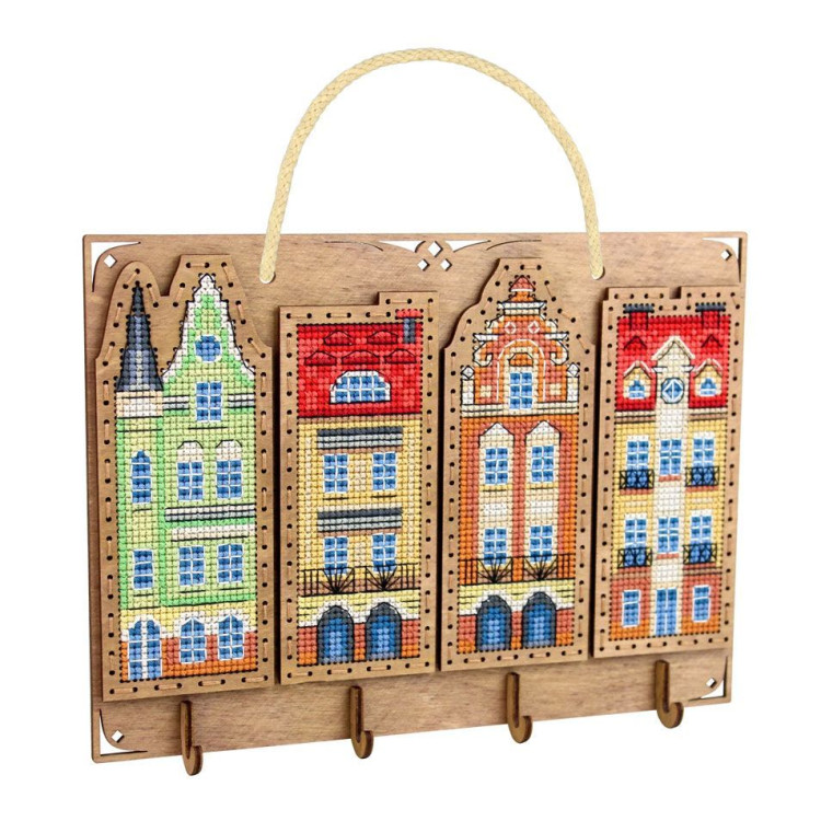 Cross-stich on wooden base "Key holder. Little houses" 16*22 cm SO-165