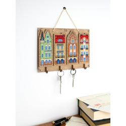 Cross-stich on wooden base "Key holder. Little houses" 16*22 cm SO-165