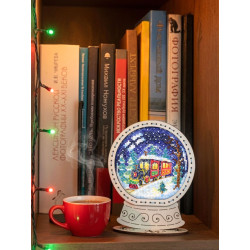 Cross-stich on wooden base "Snow globe. Winter train" 14*11*5 cm SO-156