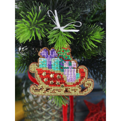 Cross-stich on wooden base "Christmas tree decoration. Festive sleigh" 8*9 cm SO-145