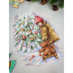 Cross stitch kit "Near the decorated Christmas tree" 26*22 cm SNV-1018