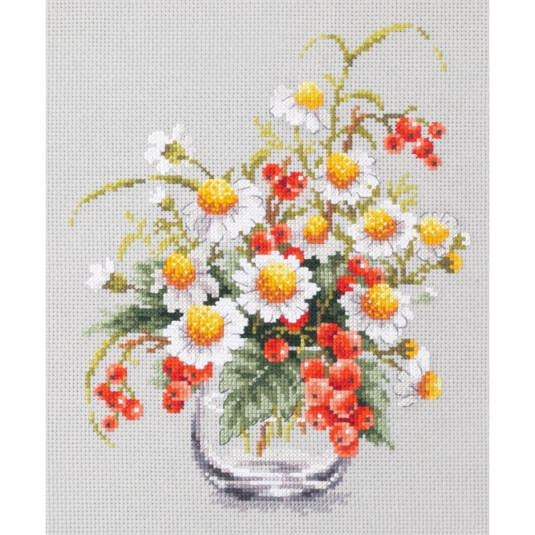 Cross stitch kit  Chamomile and Red Currant 18 x 23 cm 100-012