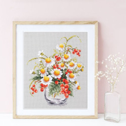 Cross stitch kit  Chamomile and Red Currant 18 x 23 cm 100-012
