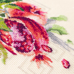 Cross stitch kit  Pomegranate 18 x 25 cm 100-212