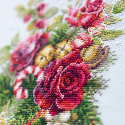 Cross stitch kit  Christmas Surprise 17 x 27 cm 100-270