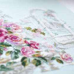 Cross stitch kit  Roses for the Duchess 40 x 30 cm 110-011
