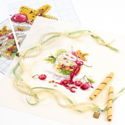 Cross stitch kit  Cherry Dessert 17 x 17 cm 120-081